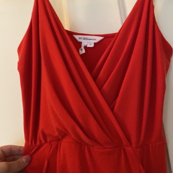 Coral / red BCBG minidress, size small, no wear and tear. V neck with pockets. - Picture 2 of 4